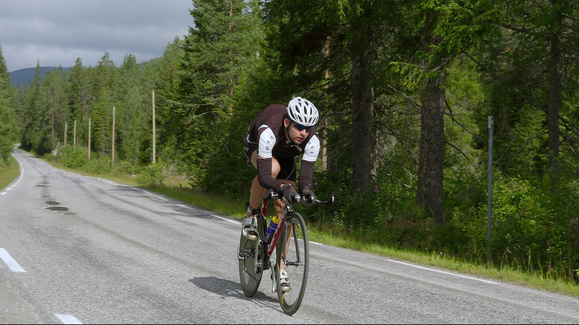 kaiyun体育app-北方地区篮球运动热潮持续升温，赛场火爆，篮球为什么北方打不过南方